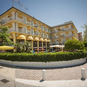 https://savoia-hotel-misano-adriatico.riccione-hotels.org